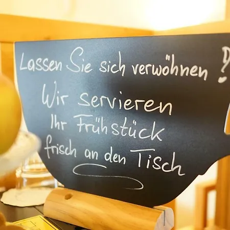 Bed & Breakfast Sauer Garni Neu-Isenburg