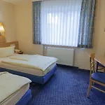 Sauer Garni 3* Neu-Isenburg