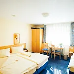 Hotel Sauer Garni 3*