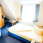 Hotel Sauer Garni Neu-Isenburg