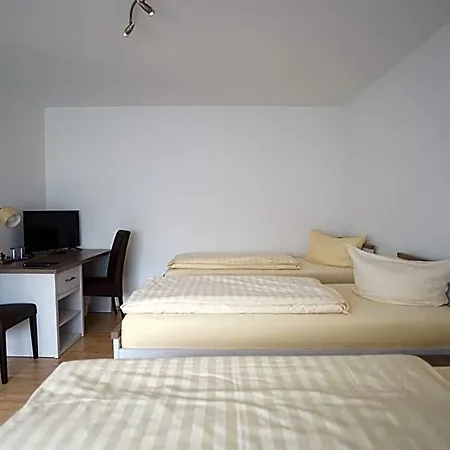 Sauer Garni Hotel 3*