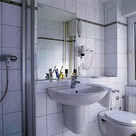 Sauer Garni Hotel Neu-Isenburg