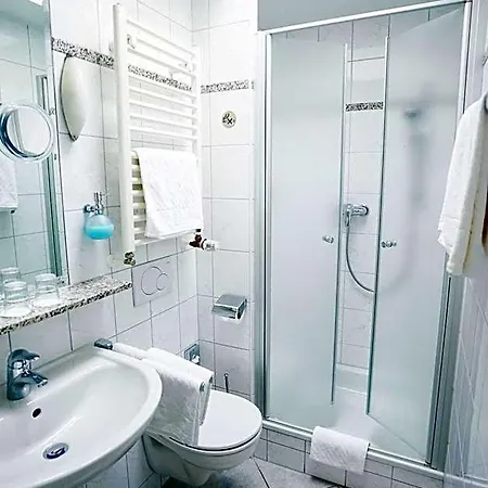 Hotel Sauer Garni 3*