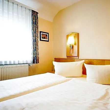 Sauer Garni 3* Neu-Isenburg