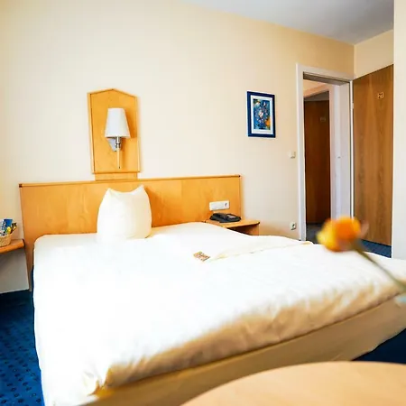 Sauer Garni 3* Neu-Isenburg