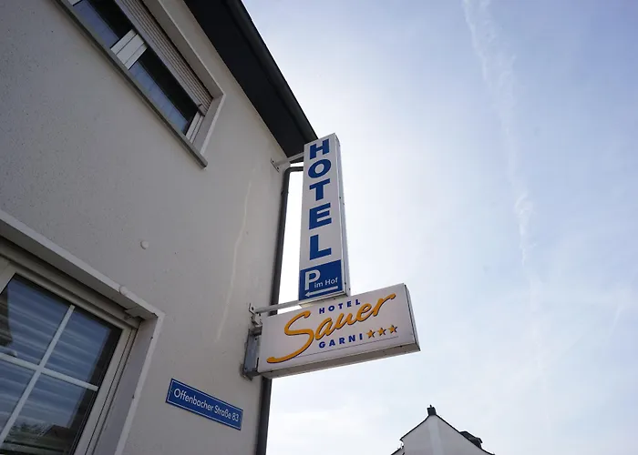 Sauer Garni Hotel 3*