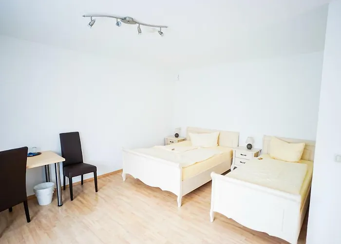 Sauer Garni Hotel 3*